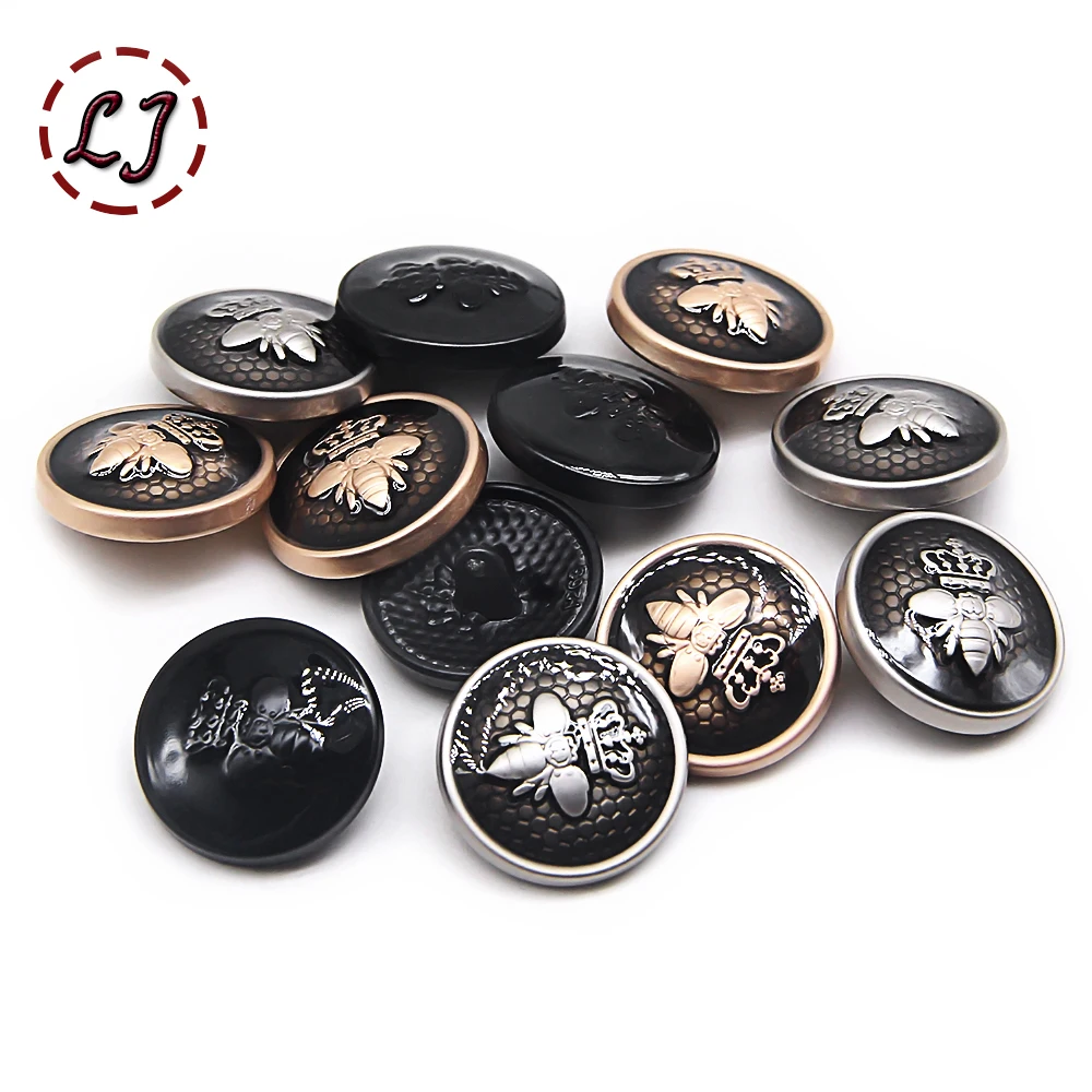 Fashion metal buttons 10pcs/lot British style bee shape sewing buttons for women shirt suit overcoat garment accessories DIY