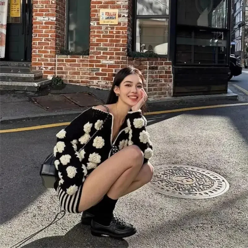 女性用ニットカーディガン,3Dフラワー,カシミアセーター,レースアップ,かぎ針編み,ファッション