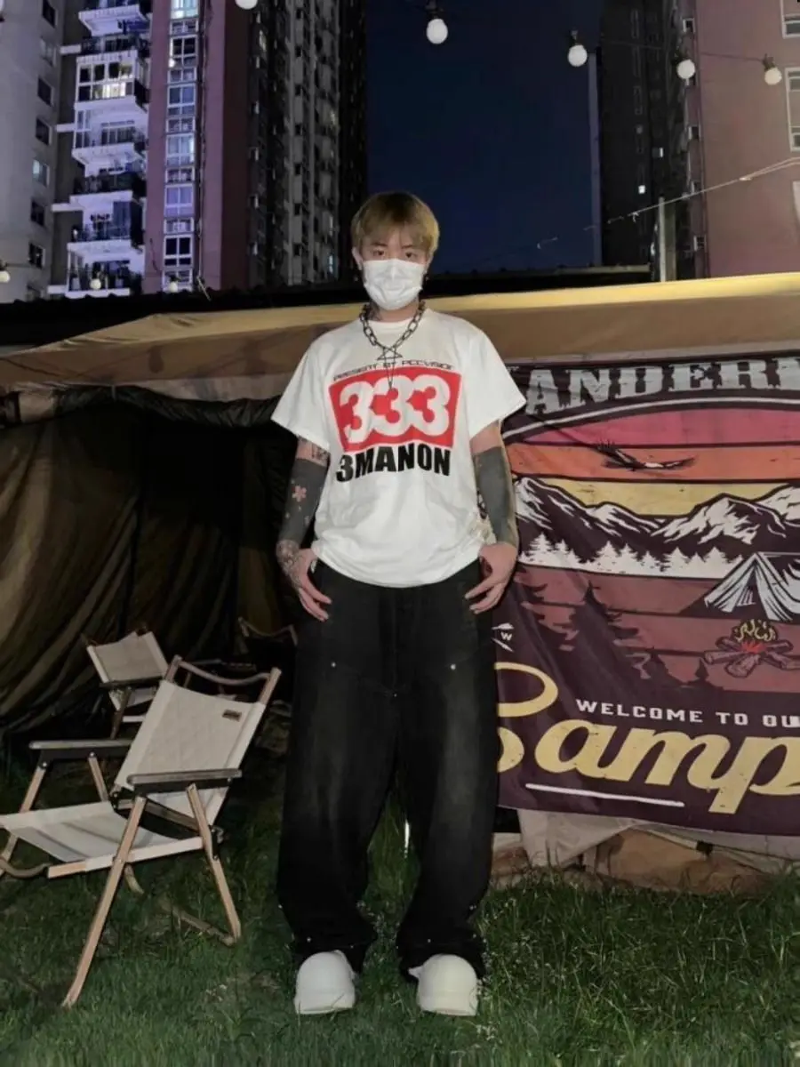 

Американская ретро 333, черно-белая повседневная футболка с короткими рукавами и двухцветным принтом для мужчин и женщин, свободная пара из чистого хлопка