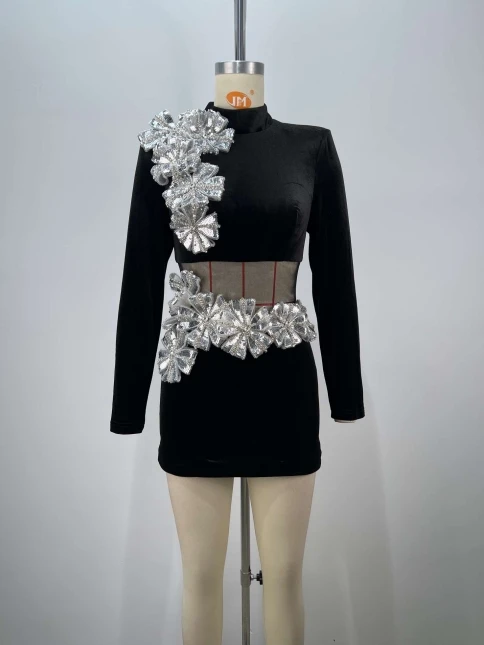 Europe And The United States New Fashion Sexy Round High Neck Long Sleeve Waist Two Sets Of Mini Skirt Metal Flower Decoration