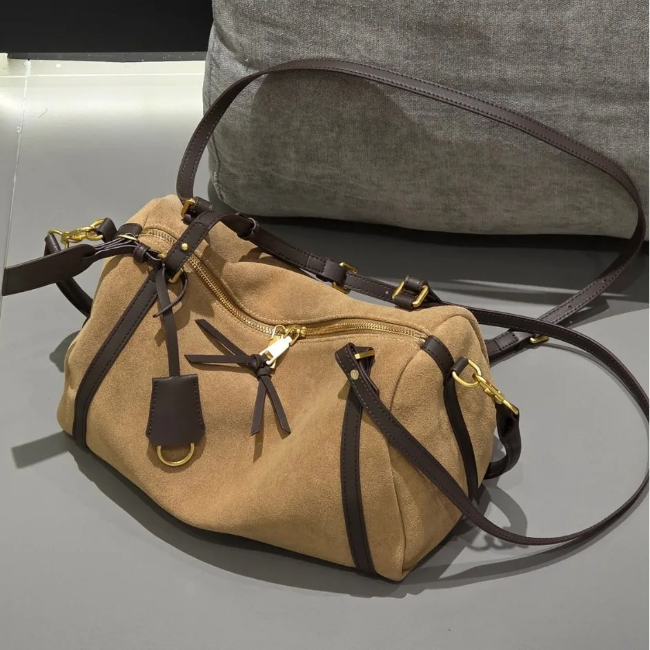 

2026 New Matte Cowhide Retro Boston Pillow Bag Large Capacity Shoulder Crossbody Commuter Bowling Bag