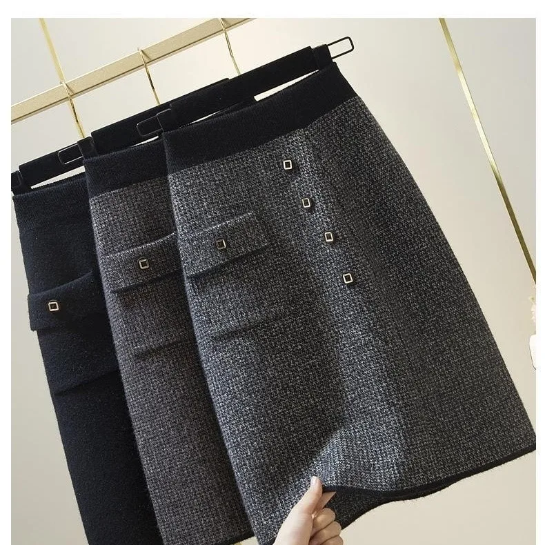 2026 Autumn/Winter New Knitted Half Skirt Women's Design Sense Retro Pocket Slimming Versatile Bag Hip Skirt Grey Black Coffee