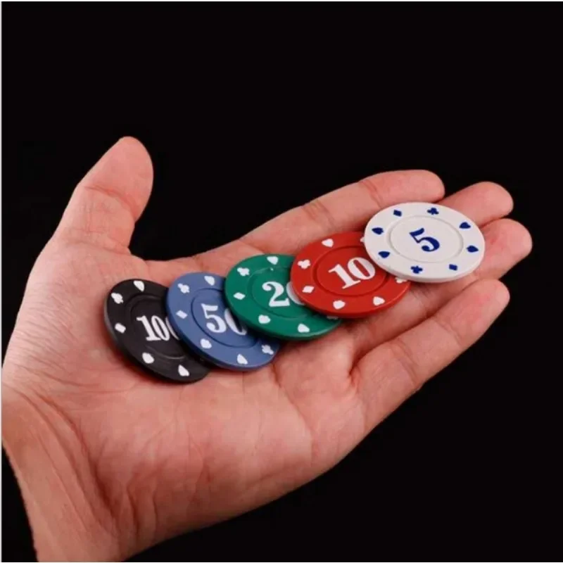 Professional Texas Hold\'em Poker Set with 200 Clay Chips and Aluminum Case