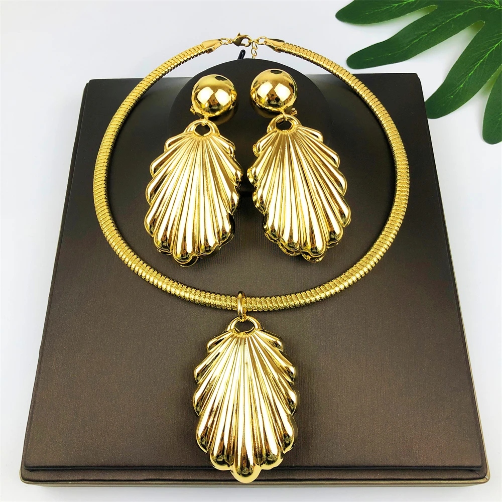 

Dubai Earrings and Pendant Necklace Jewelry Set for Party African Clip Earrings and Necklace Gold Plated Jewelry Set Accessories