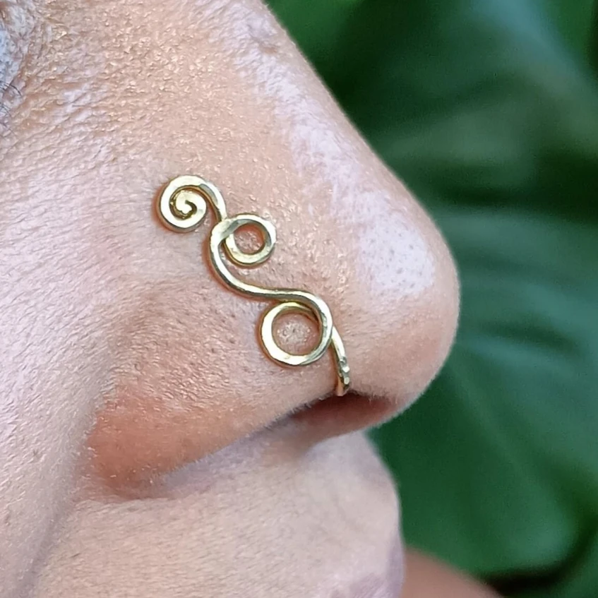 Anillo de Piercing Falso, Chapado en Oro de 14K/Plata 925, Diseño Abstracto Martillado, para Nariz o Septum, Joyería Hipoalergénica, Regalo para Mujer