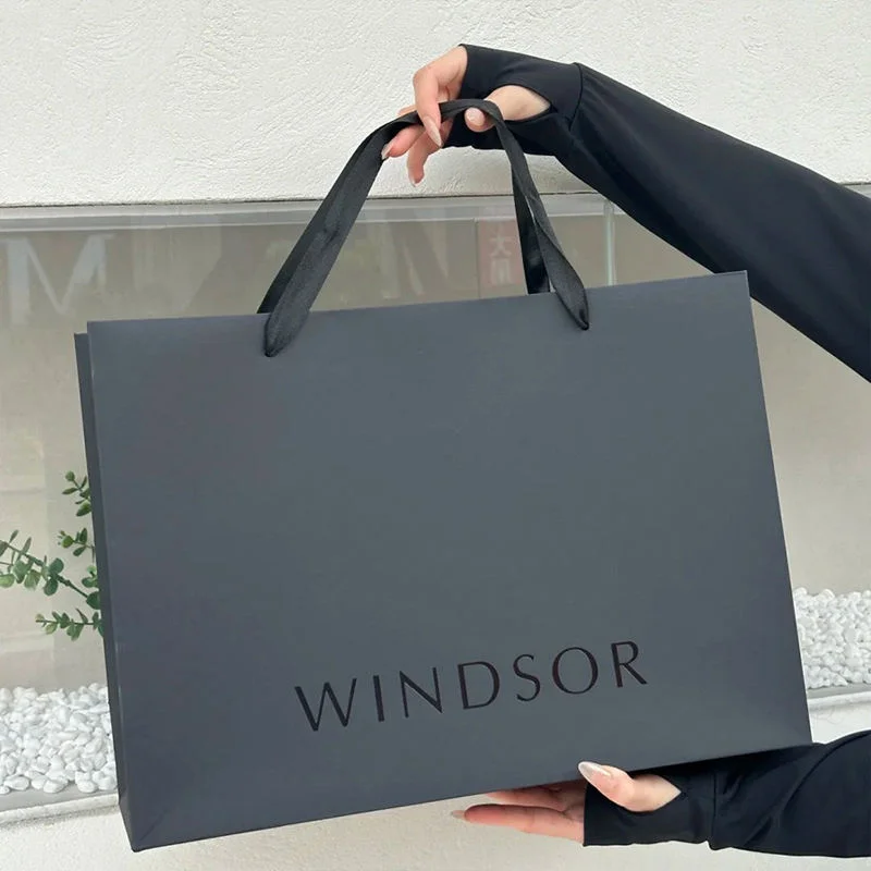 Custom Logo White Cardboard Paper Shopping Tote Bag Recyclable Material For Clothing Store Boutique Gift Packaging