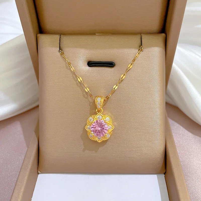 OIMG 316L Stainless Steel Gold Plated 2023 New Classic Temperament Letter Flower Pendant Short Necklace For Women Wholesale