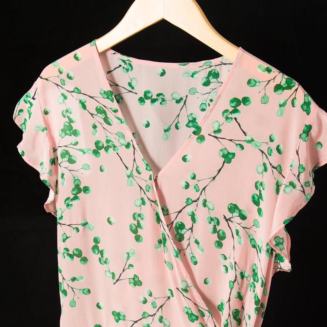 Vestido Midi de Seda con Estampado, Cintura Ajustable con Cinturón, Estilo Casual, Corte en A, Cuello en V, Manga Corta