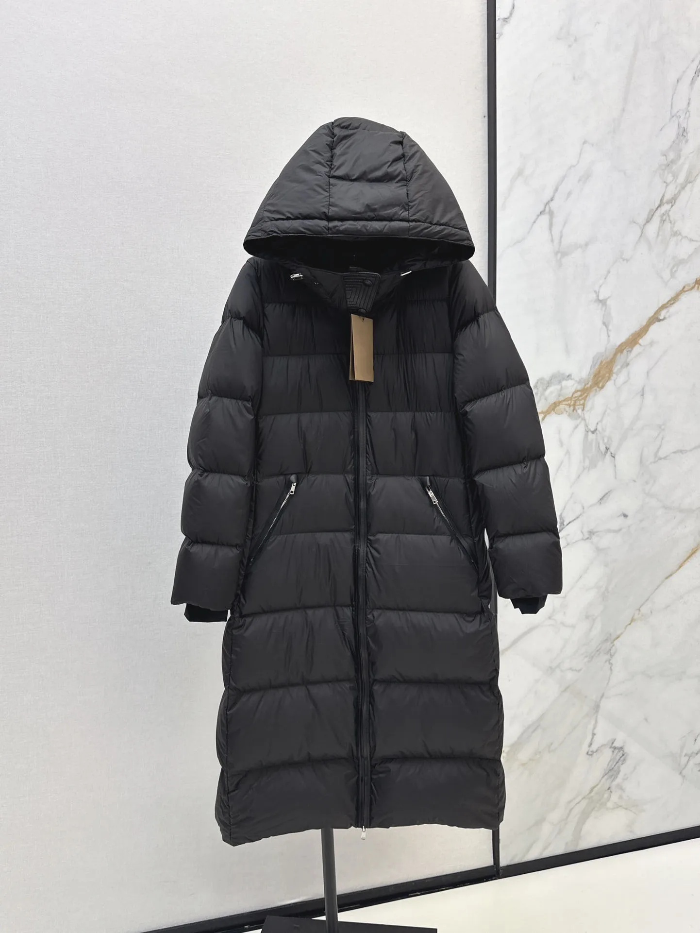 2024 Winter New Women's Clothing Fashionable classic hooded long hooded down jacket 1021