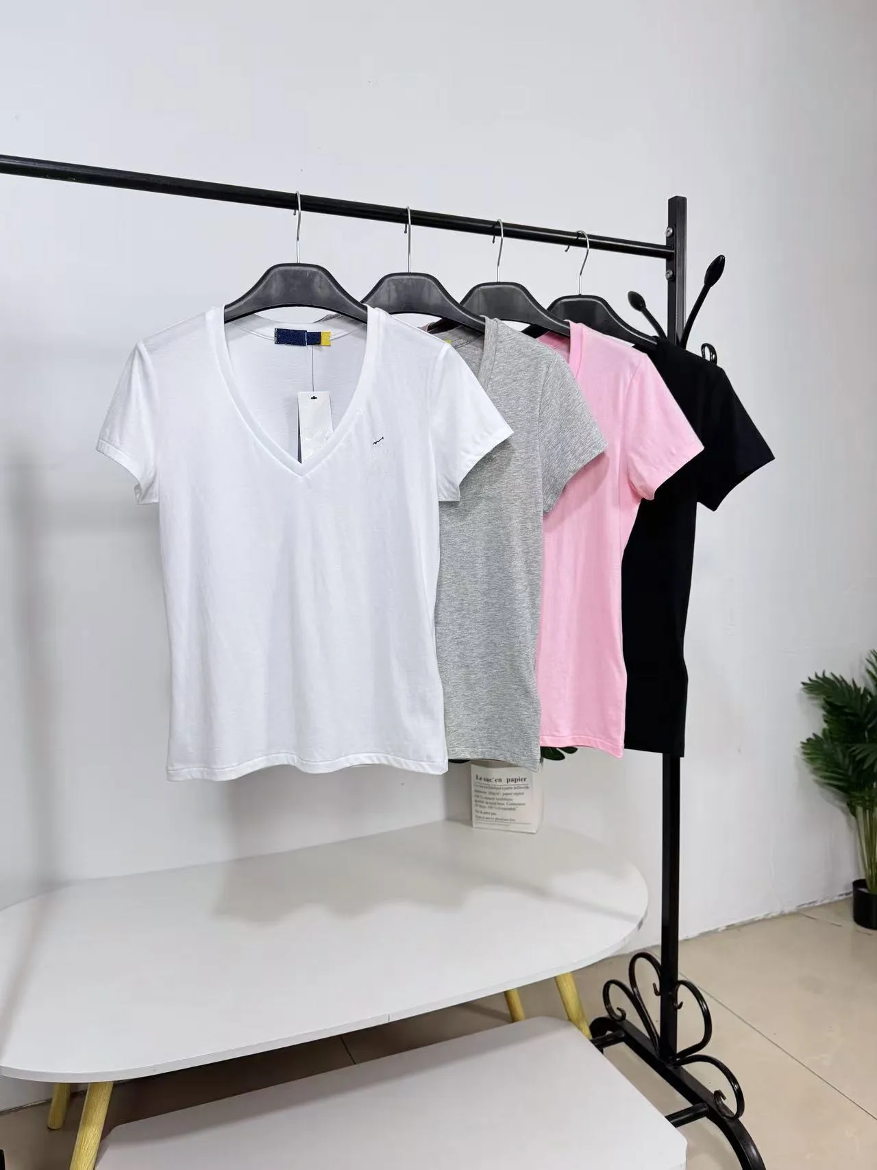 Bawełniana bluzka damska z dekoltem w serek, codzienna letnia, uniwersalna, prosta, w stylu amerykańskim, wygodna, oddychająca, odprowadzająca pot...