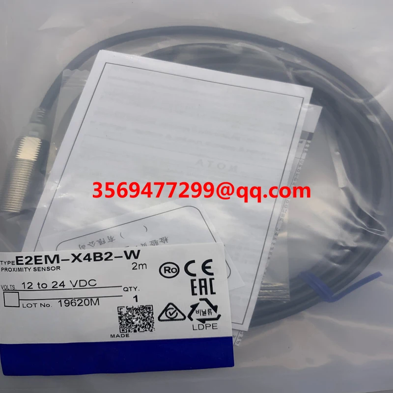 Brand new stock  E2EM-X15X1 E2EM-X15X2  Proximity switch sensor