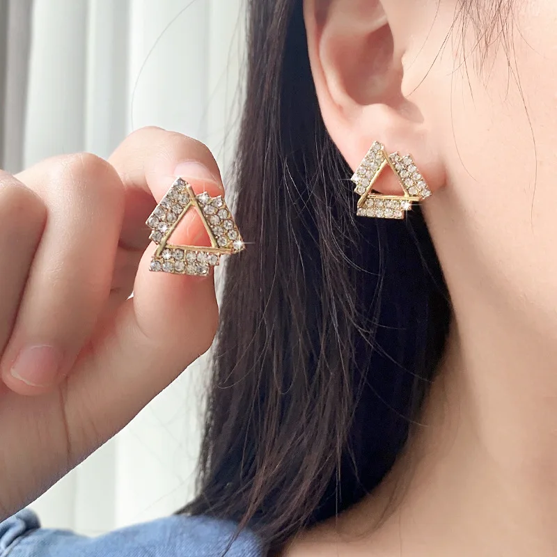 gold Triangle Stud Earrings Crystal Small Geometric Statement Girls Mini Earrings Korean New Fashion Ear Jewelry pendientes