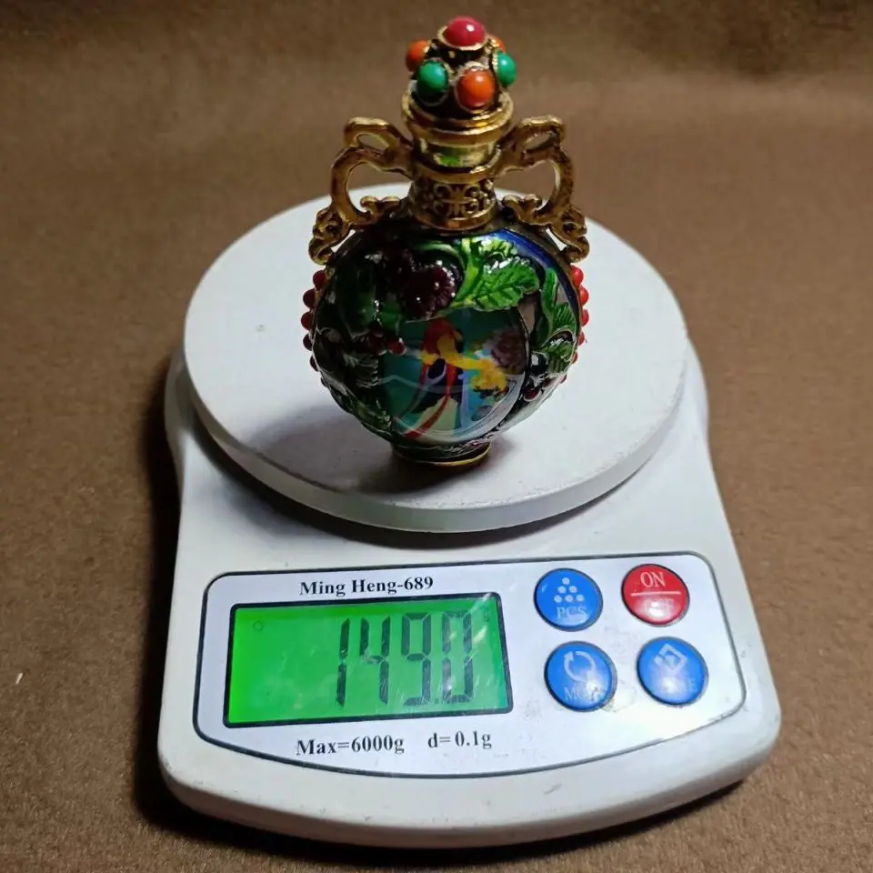 Double-sided pure copper inlaid gemstone luminous stone snuff bottle, concubine drunk cigarette set, painted snuff bottle inside