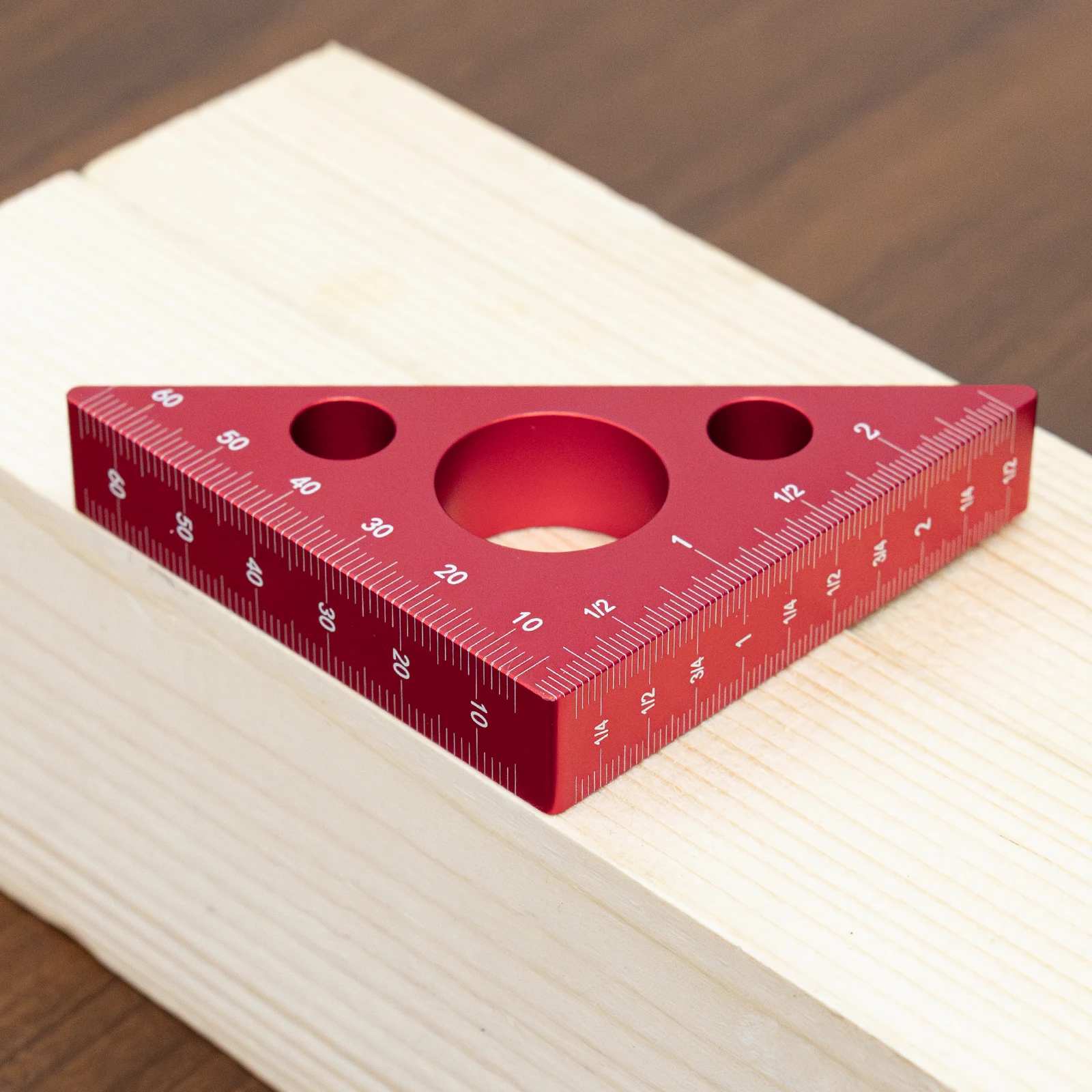 مسطرة الزاوية اليمنى، مسطرة مثلثة من الألومنيوم مع موازين إمبراطورية ومترية، أداة قياس الارتفاع المربعة للنجار