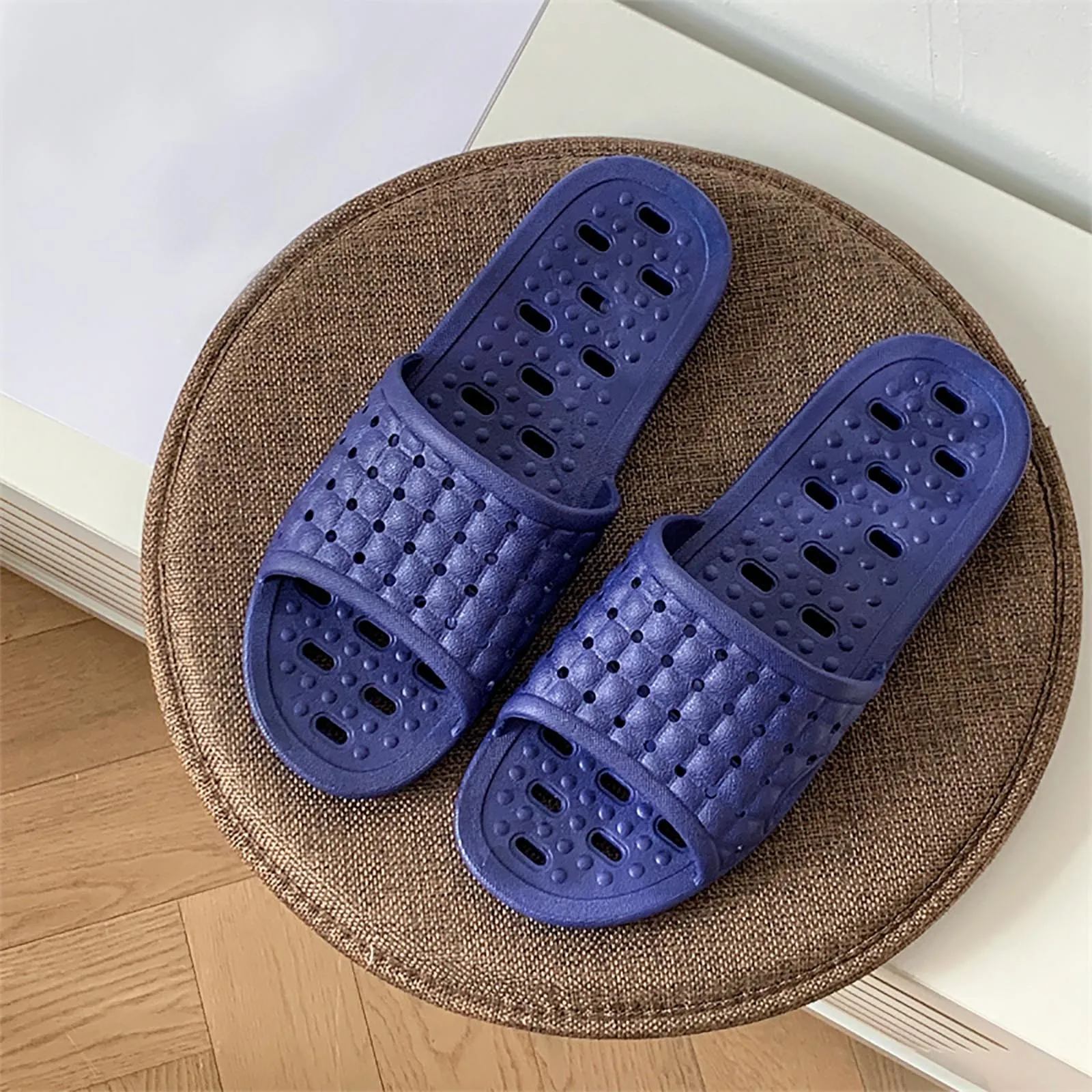 

Men'S Bathroom Non-Slip Flip Flops Bath Slippers Indoor Home Summer Soft Comfortable Couple Family Flat Shoes Hotel Sandals