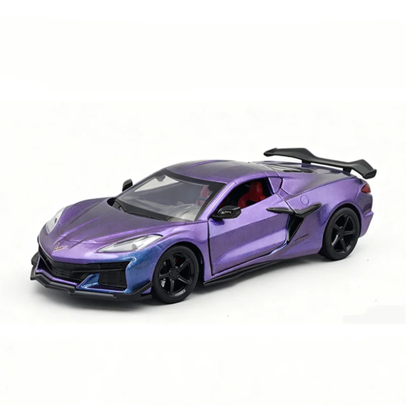 1:24 Chevrolet Corvette Z06 2025 modèle de voiture de sport en alliage moulé sous pression en métal voiture de course véhicules modèle Simulation Collection enfants cadeaux