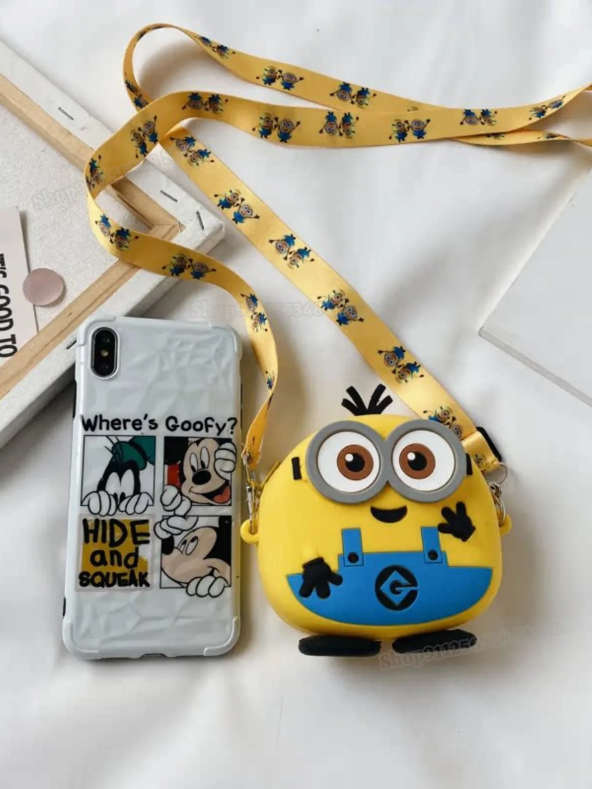 Minionses Silicone Bag Anime Action Figure Shape Shoulder Bags Kids Coin Purse Kawaii Mini Wallet Multi Functional Waterproof