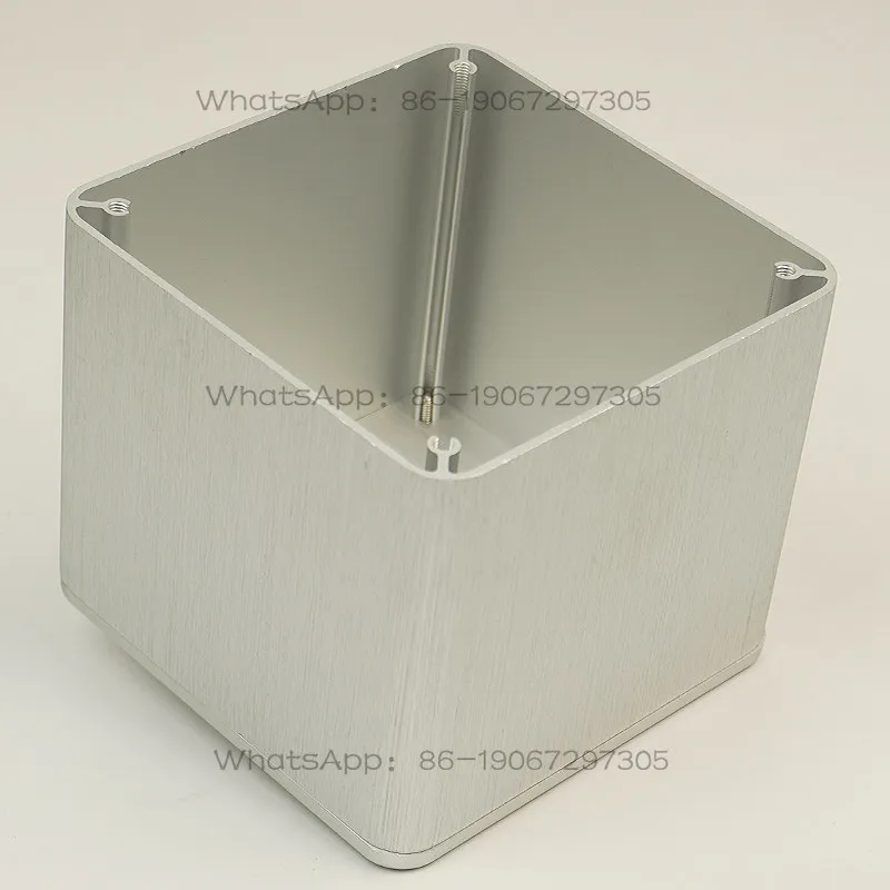 

Корпус из цельного алюминиевого сплава, защитный кожух для трансформатора, защитный кожух для усилителя.