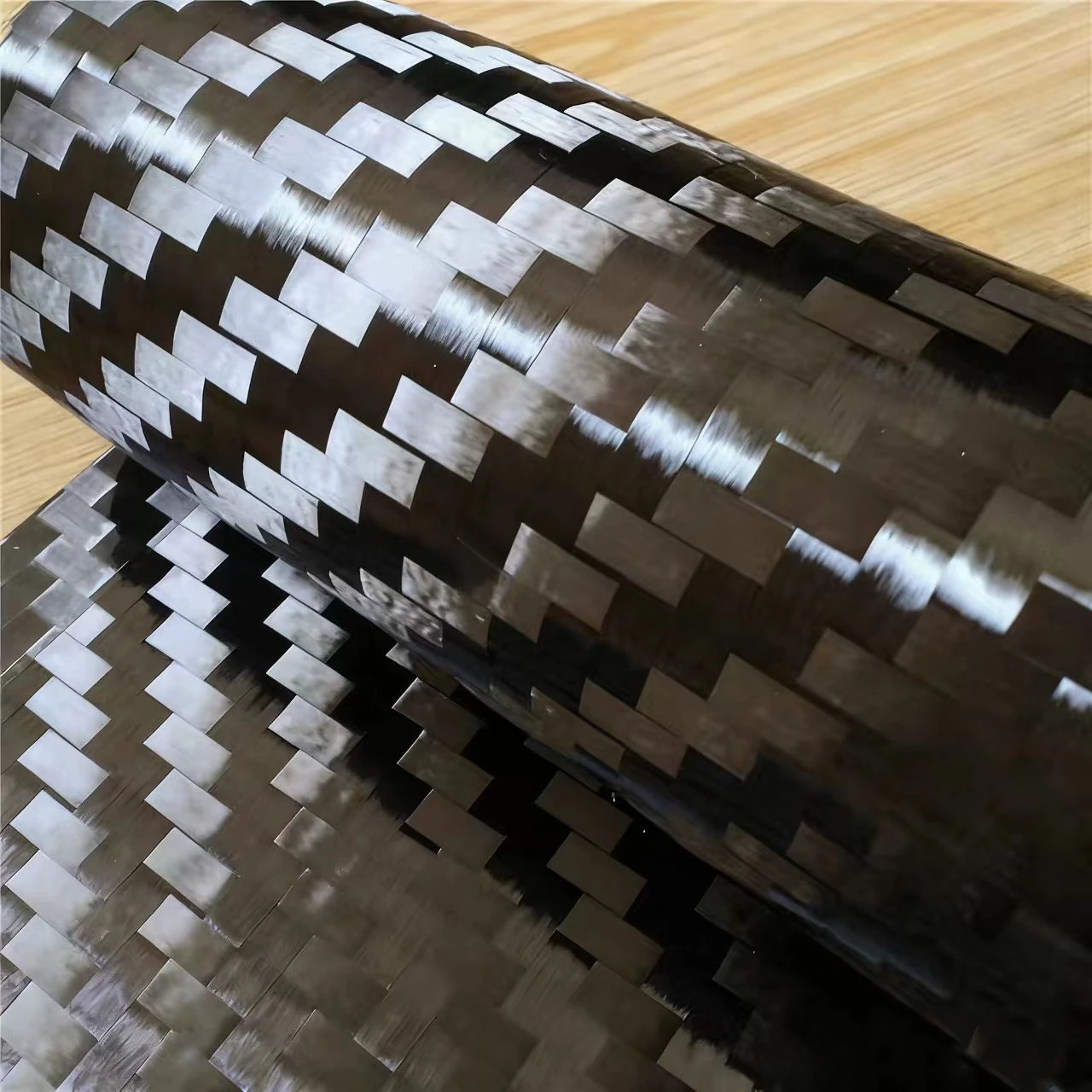 12K 200gsm Real Carbon Fiber Fabric with Diagonal W-Pattern Widening Fabric, 40' /100 cm X 100 cm, Use Car Modification