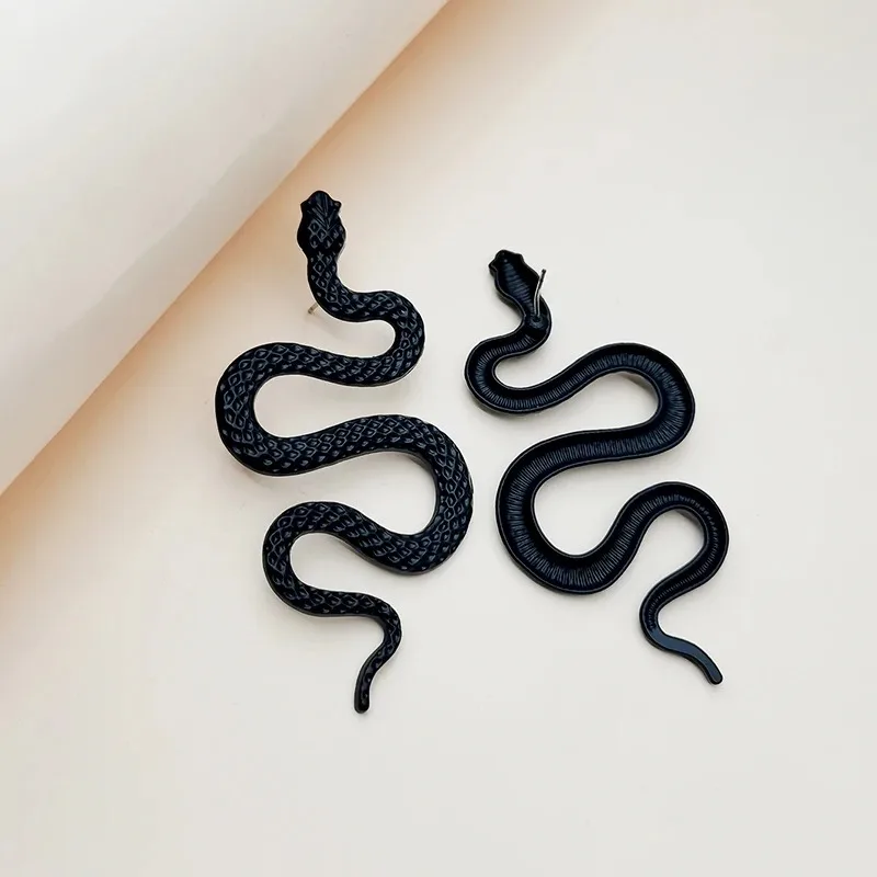 2pcs Sexy and Exaggerated Halloween Snake Stud Earrings for Women, Fashion Gothic Personalized Earrings Trend Girl Rock Jewelry image 5