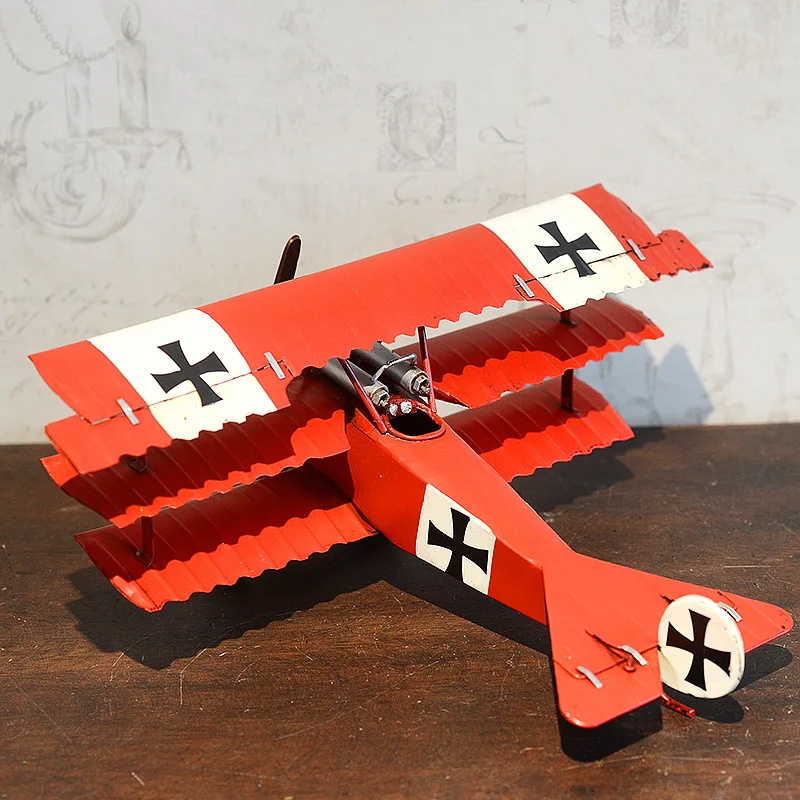 Retro tin plane model German World War I Red Baron three-wing fighting plane model shop decoration ornament