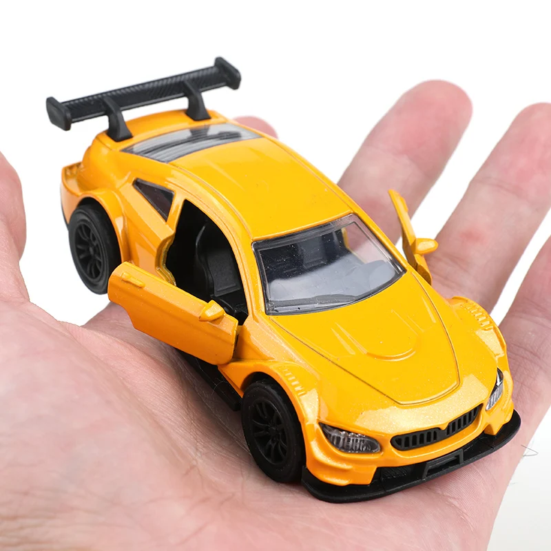 (Encíado) 1:38 modelo de coche de aleación simulación BMW M4 vehículo extraíble adornos de coche colección juguetes para niños