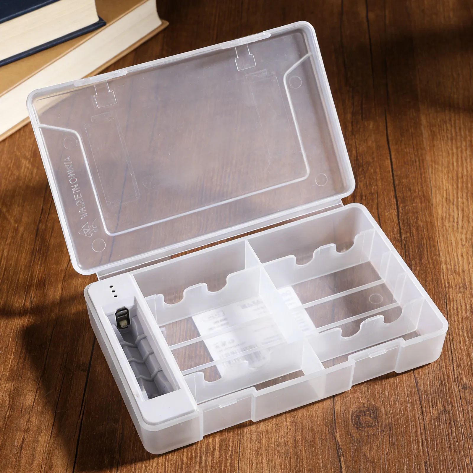 Moistureproof Aa Aaa Battery Storage Case with Integrated Tester Portable Lightweight Impact Resistant Organizer for Household