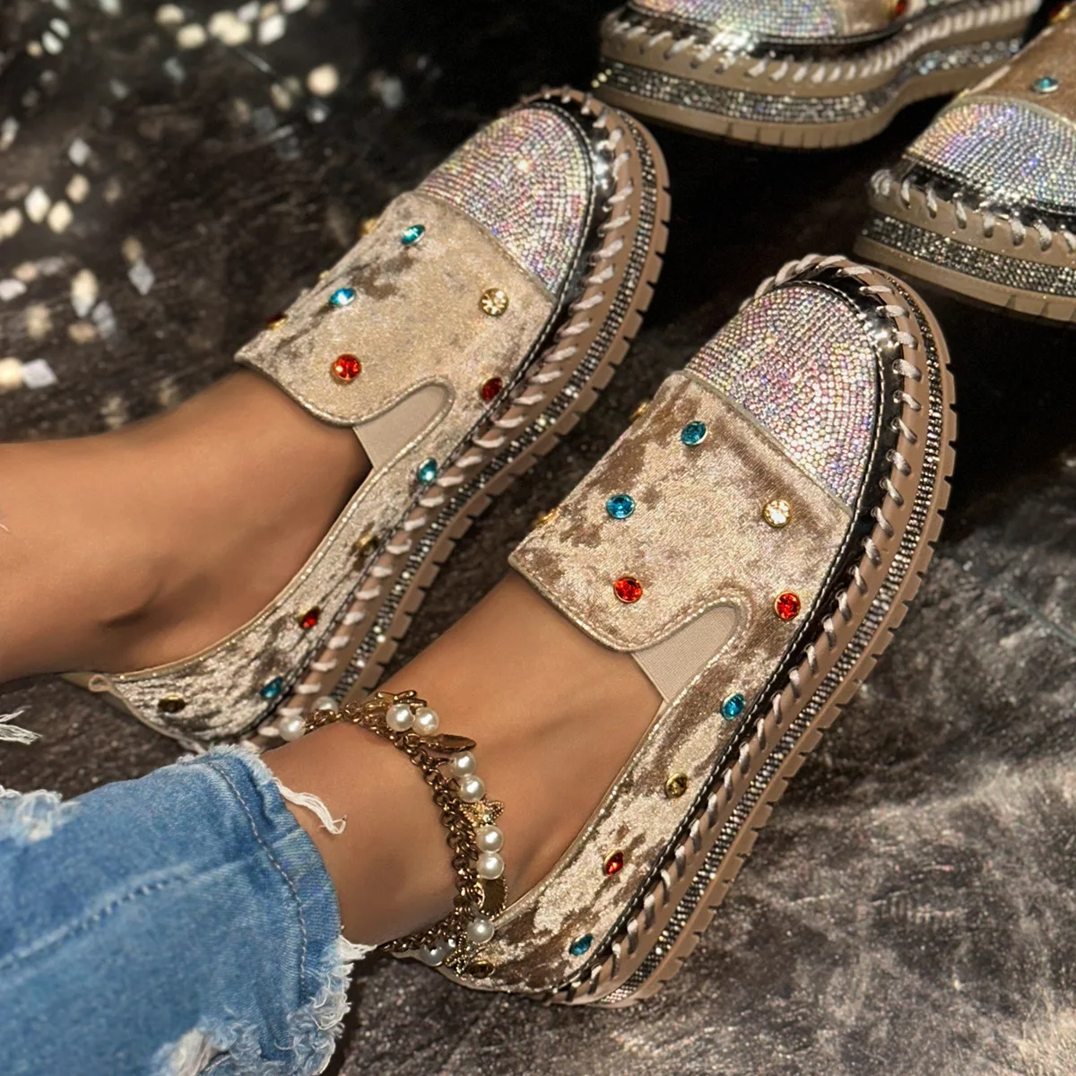 

2026 Luxury Crystal Loafers Women Rhinestone Velvet Flats Shiny Slip on Shoes Casual Walking