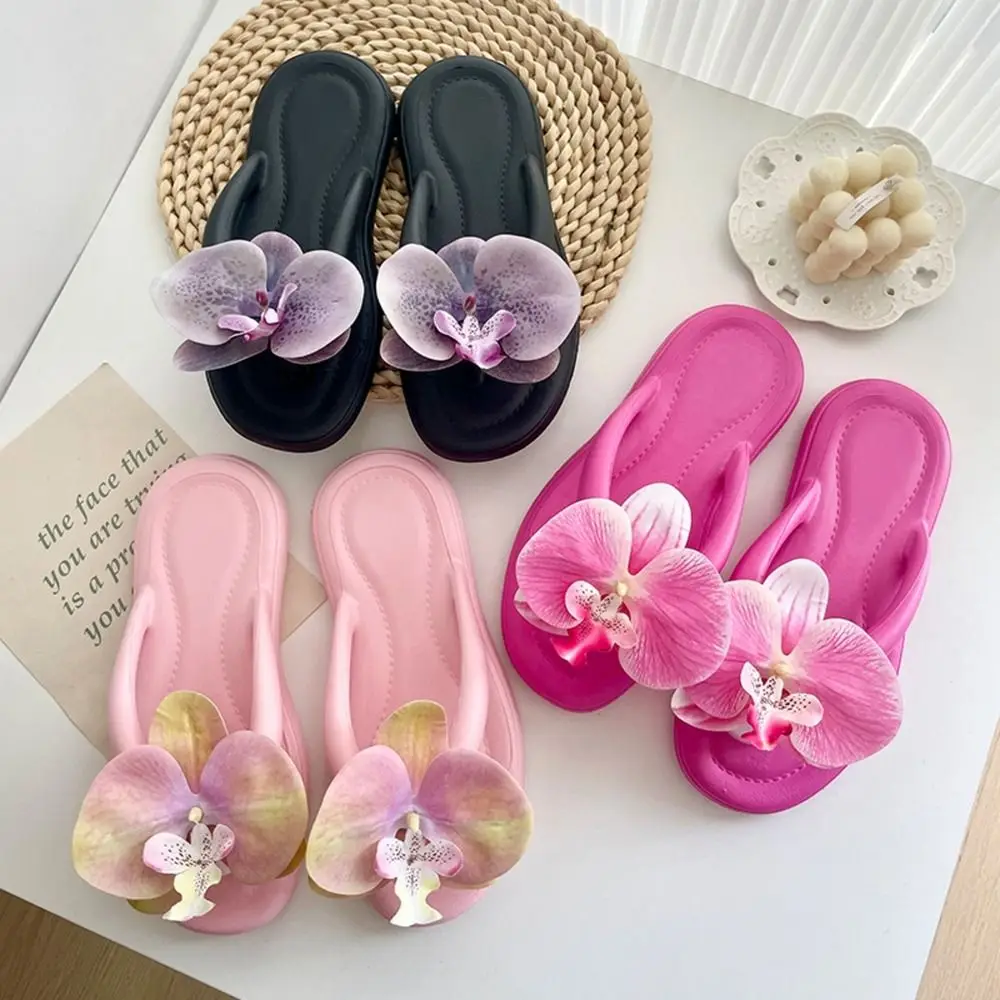 Pantofole estive casual con orchidea a farfalla, eleganti infradito da spiaggia con fiori, sandali da donna antiscivolo da spiaggia