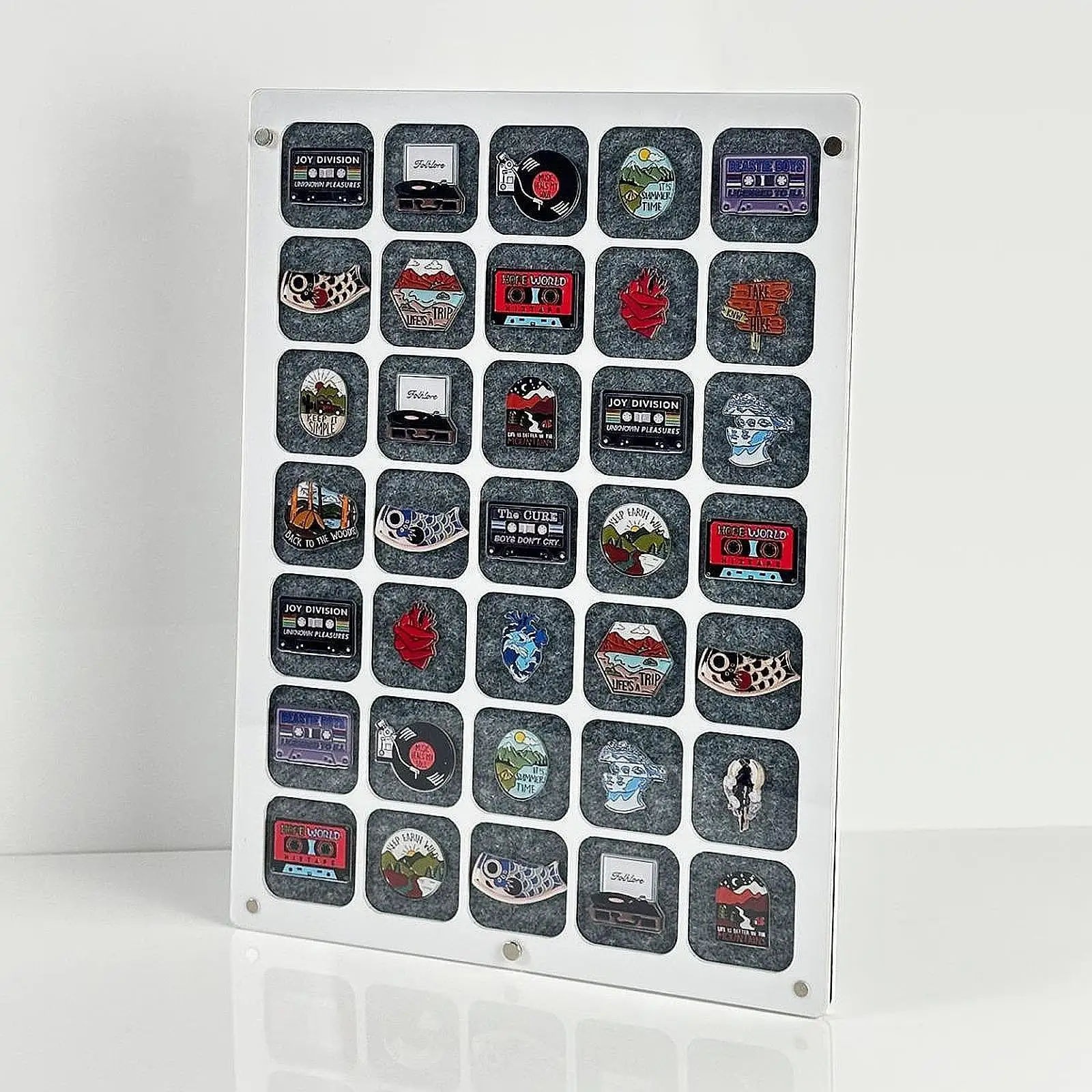 

Pin Collection Display Holder Clear Acrylic Table/Wall Organizer Board for Pin Enthusiast Collectible Patches Lapel Pins Tags