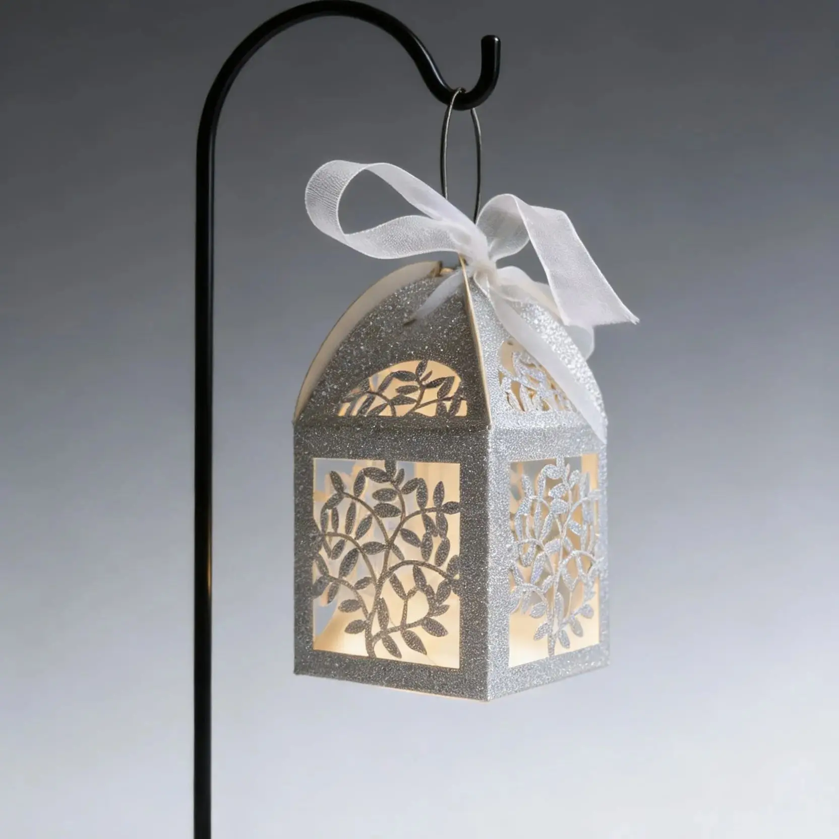 

10pcs Glitter Silver Laser Cut Wedding Favor Boxes,Chocolate Box,Souvenirs Gift Boxes with Ribbon for lamplet Guest Gift Decor