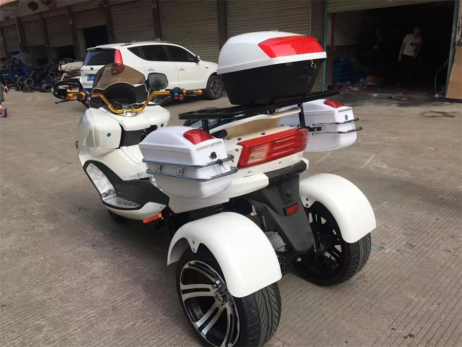 Three wheeled motorcycle