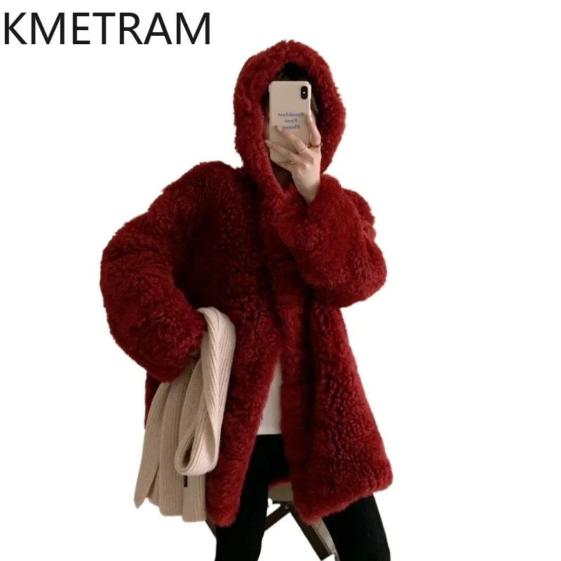 KMETRAM جلد الغنم الطبيعي توسكانا مع الصوف المرفقة سترة امرأة فاخرة معطف الفرو الحقيقي الأحمر مقنعين جديد في معاطف الملابس الشتوية