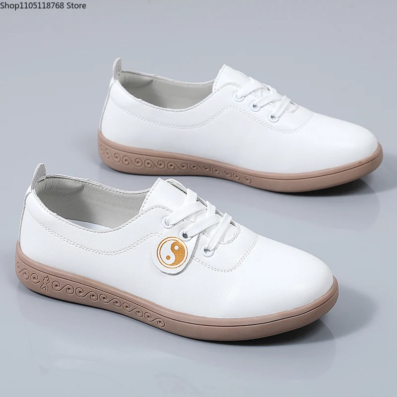 รองเท้าฝึกกังฟูจีน รองเท้าคาราเต้สำหรับผู้หญิงมืออาชีพ รองเท้าเทควันโด รองเท้ากีฬาไทเก๊ก รองเท้าศิลปะการต่อสู้