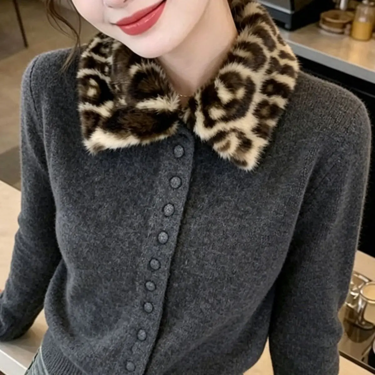 Kimutomo Women French Leopard Print Knit Cardigan Detachable Fur Collar Fall Winter 2026 Slim Fit Versatile Sweater Outerwear