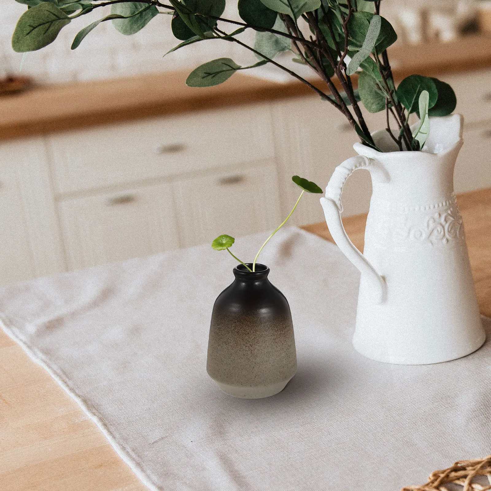 

1Pcs Mini Hydroponic Ceramic Vase Simple Style Decorative Flower Container for Desktop Home Garden Indoor Outdoor Use