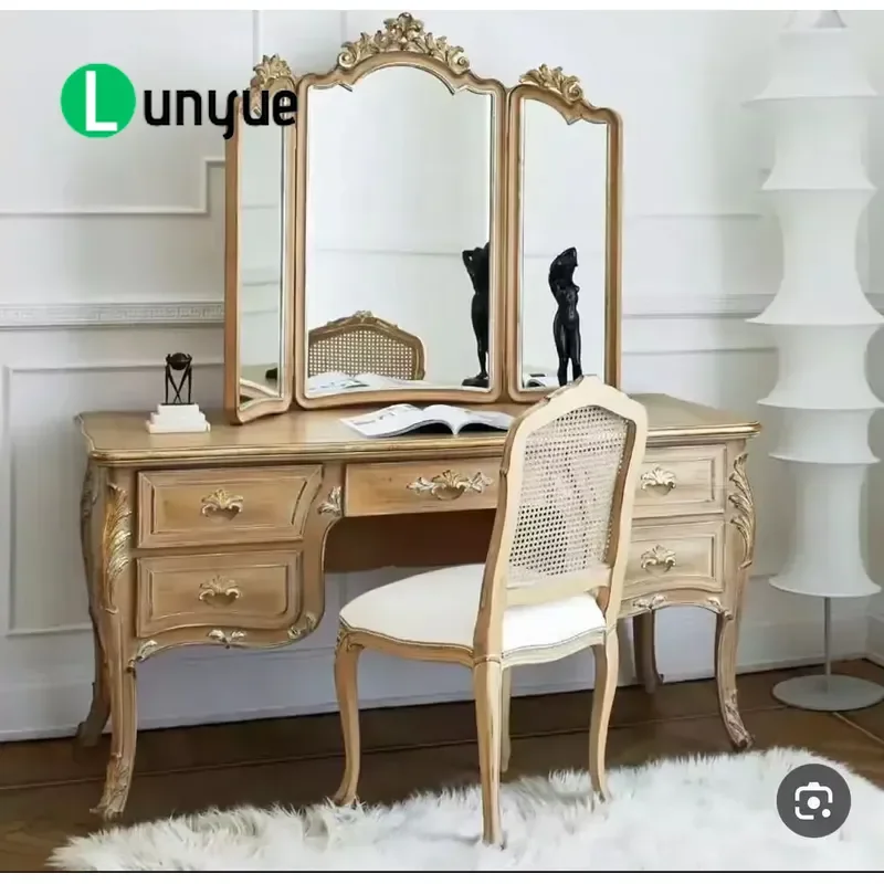 Vintage Court Style Three Mirror Dresser Elegant Bedroom Furniture Set Classic Vanity Table with Storage for Master Room