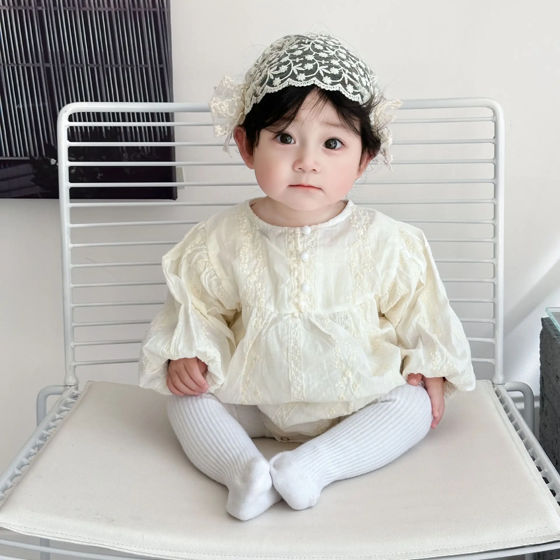 

2024 Spring New Baby Girl Long Sleeve Bodysuit Infant Cute Flower Embroidery Princess Jumpsuit Newborn Toddler Onesie 0-24M