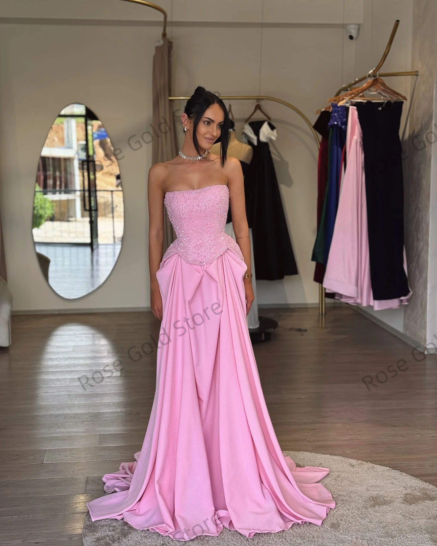 Seksowna Różowa Sukienka na Bal dla Kobiet Bez Ramiączek Trapezowa Z Koralikami Formalne Suknie Wieczorowe Szyte na Miarę Błyszczące Empire Marszczone Vestido de Fiesta