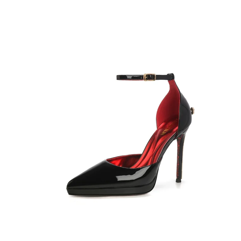 Spring and summer new pointed hollow patent leather waterproof table sandals, banquet metal bags, high-heeled women's shoes