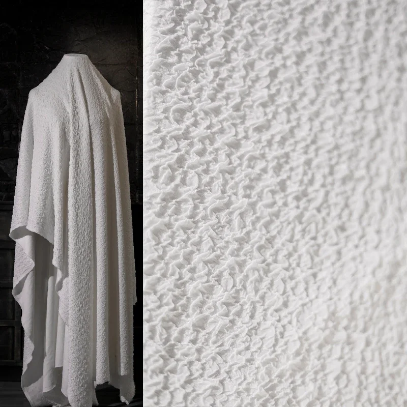 White Irregular Pleated Three-dimensional Jacquard Fabric with Fluffy Texture and Personalized Reconstruction of Clothing Fabric