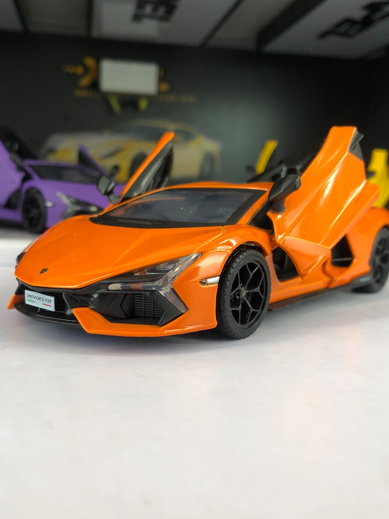1:32 моделирование цинкового сплава Lamborghini revu aand, статическая модель, металлический коллекционный подарочный автомобиль
