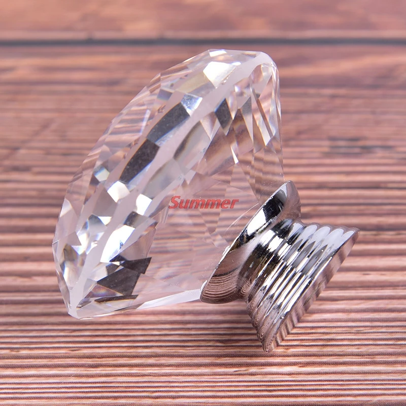 Boutons en verre en cristal en forme de diamant, 20-40mm, Design populaire, poignées pour tiroirs, armoires de cuisine, portes de garde-robe