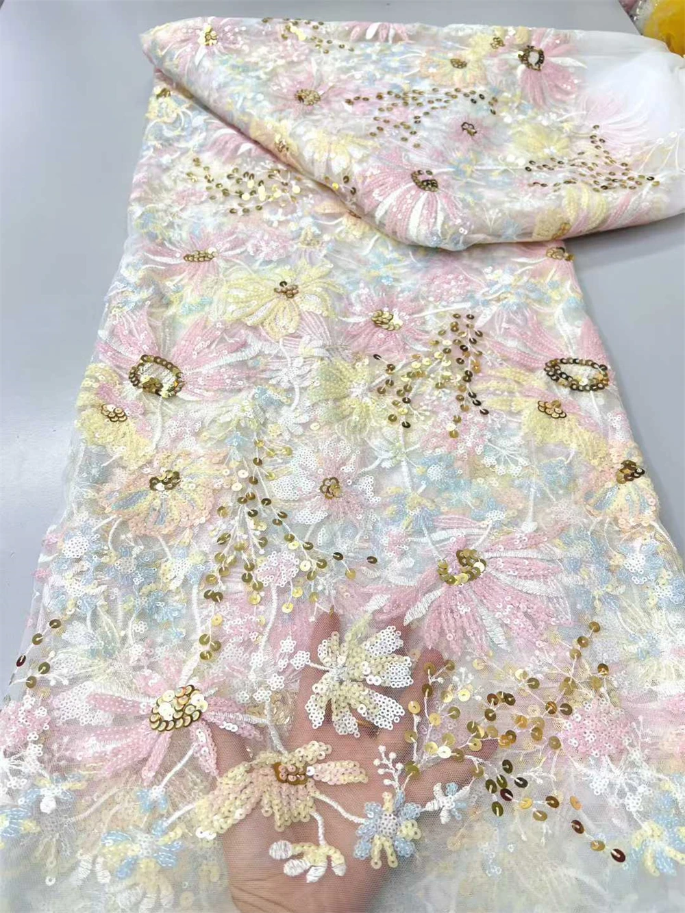 

Popular Multicolor Flower Mesh Fabric European Floral Embroidery Sequins Elegant Tulle Net High Quality Wedding Dress For Sewing