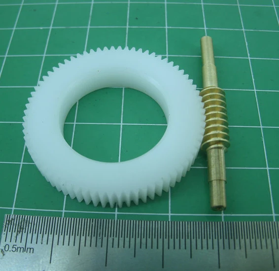 2Sets/lot 0.5M-71Teeth 1:71 Nylon Worm Gear +Copper Worm Rod Diy Toy Parts--Gear Inner Hole:21.8mm