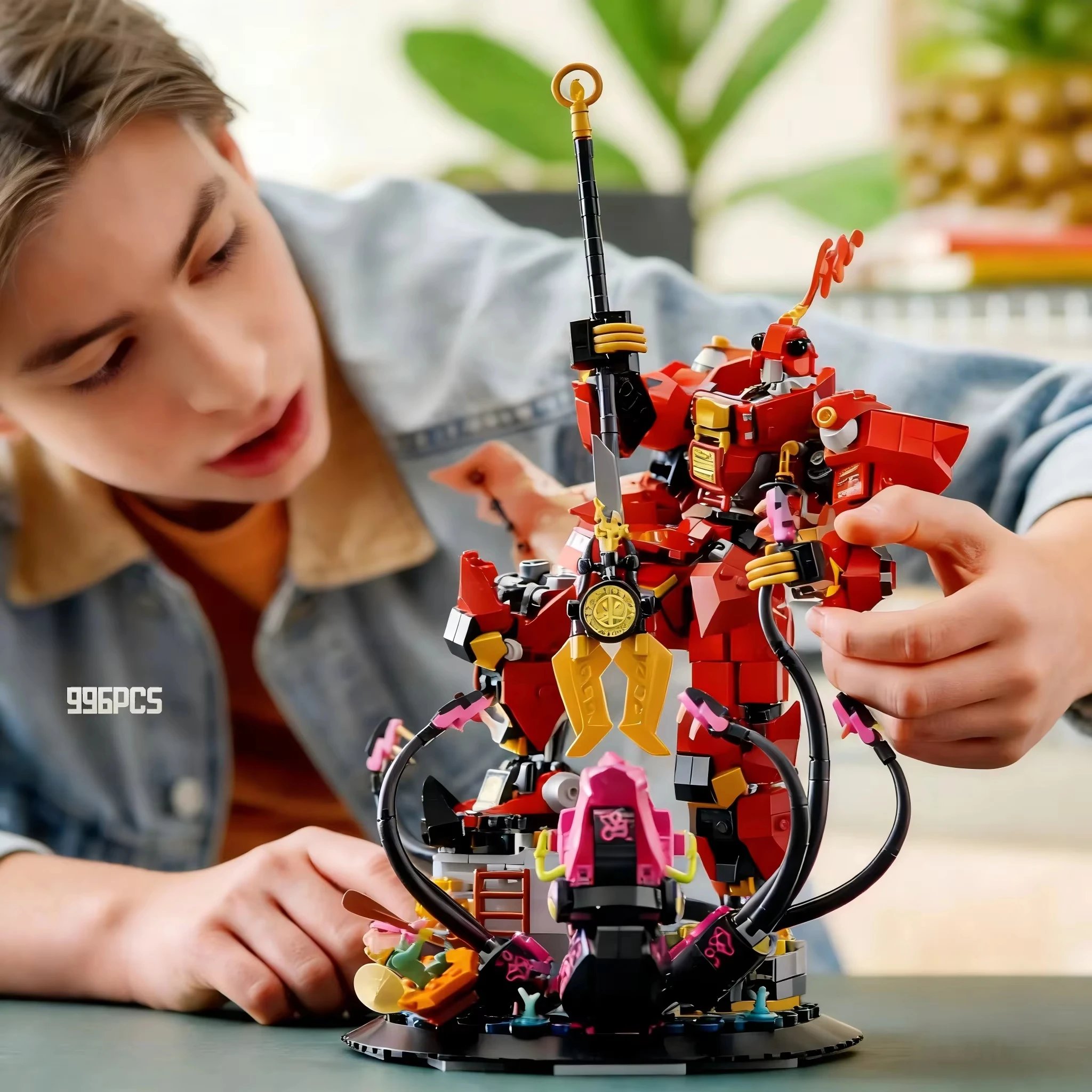 

New 996pcs Flame Knight Mecha Building Blocks 71846 Mecha Character Model Brick Desktop Decoration Display Toys Gifts