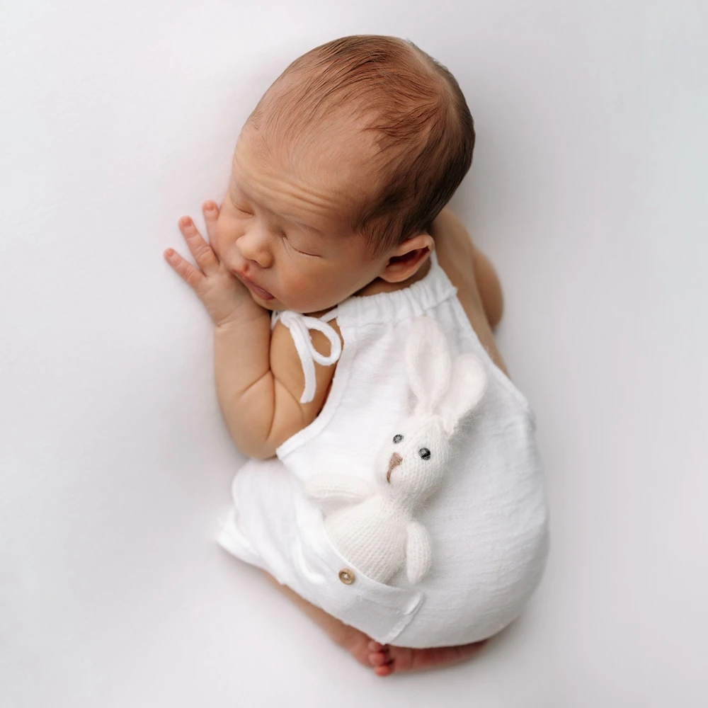 Dreamy Newborn Photography Props White Muslin Romper with Adorable Pocket Baby Photo Shoot Outfit Infant Cute Costume