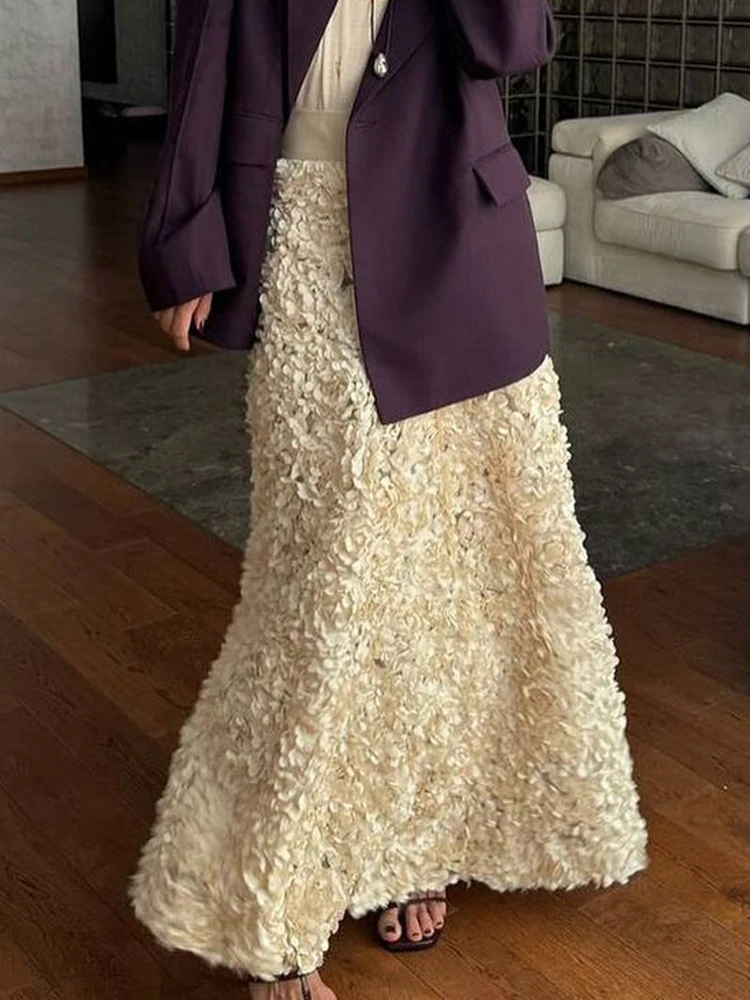 

New Fashion Embroidered D Petal Long Skirt Sexy Hight Waist Hollow Out Gowns Party Skirt Women Elegant Side Split Solid Skirts
