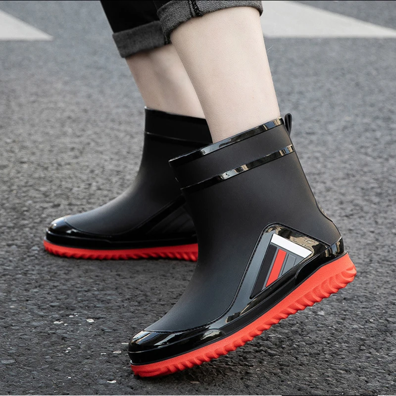 New Men's Rain Boots Fashionable Waterproof Shoes Outdoor Travel Fishing Non-slip Rain boots Mid-calf Comfortable Rubber Shoes