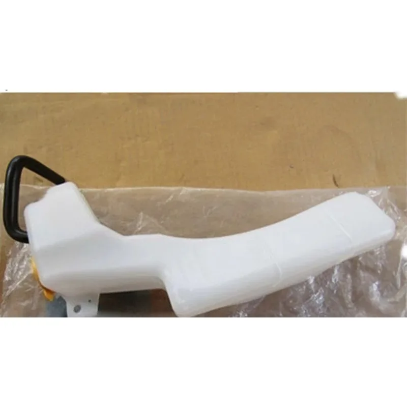 45150A0001 China Coolant Expansion Tank Radiator Overflow Reservoir Bottle for Subaru Forester Outback Legacy XV